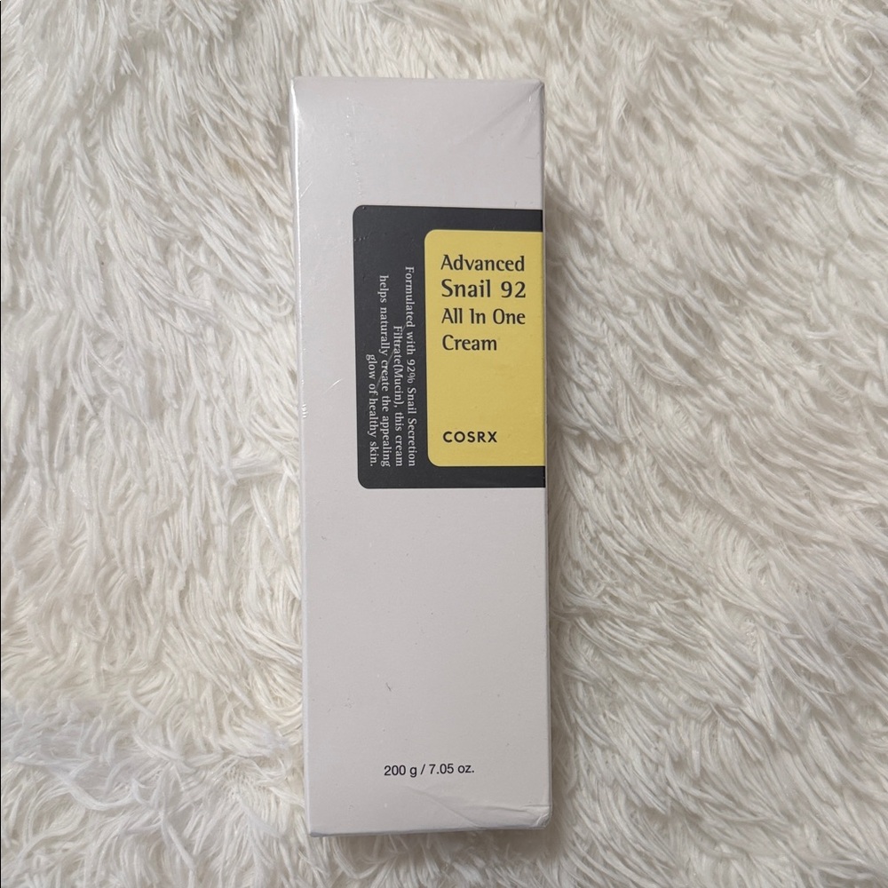 COSRX Advanced Snail 92 Cream - White and Yellow